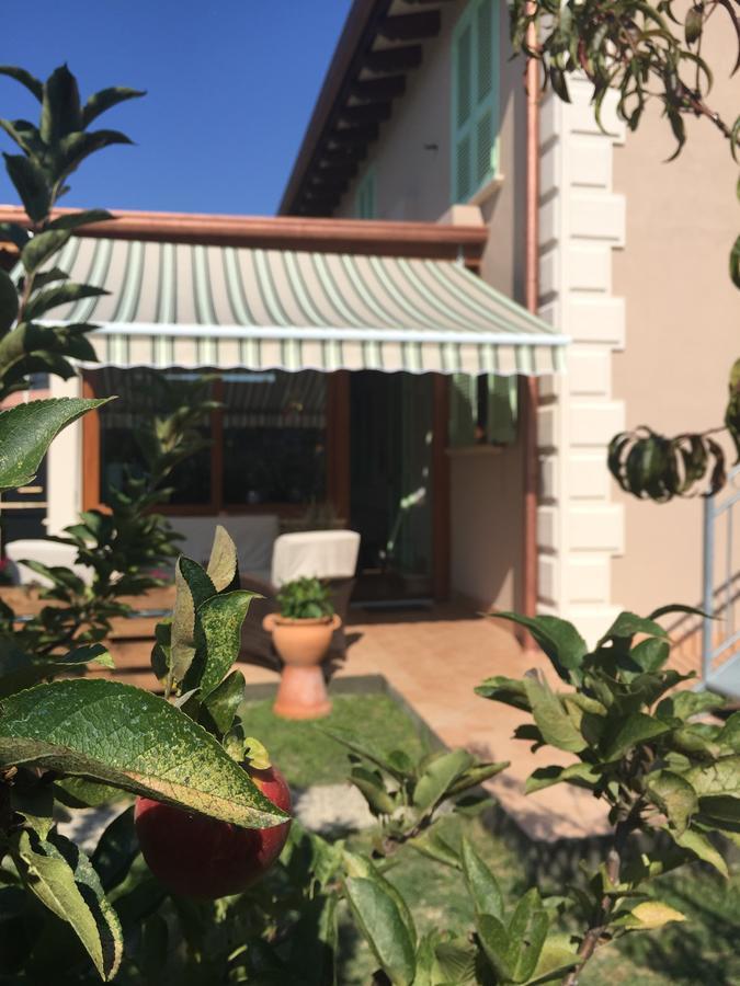 Bed and Breakfast Bba2Passi à Marina di Massa Extérieur photo