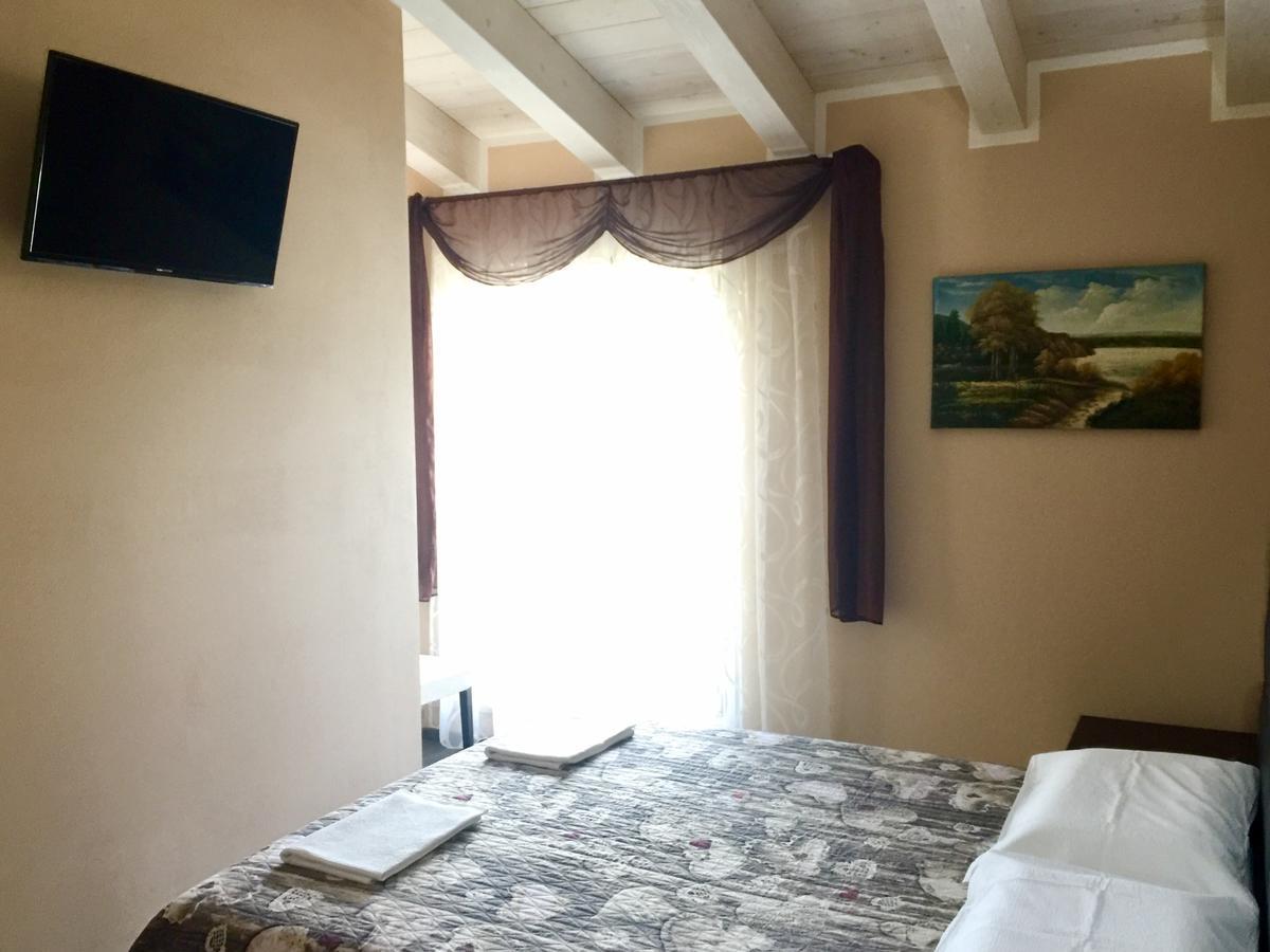 Bed and Breakfast Bba2Passi à Marina di Massa Extérieur photo